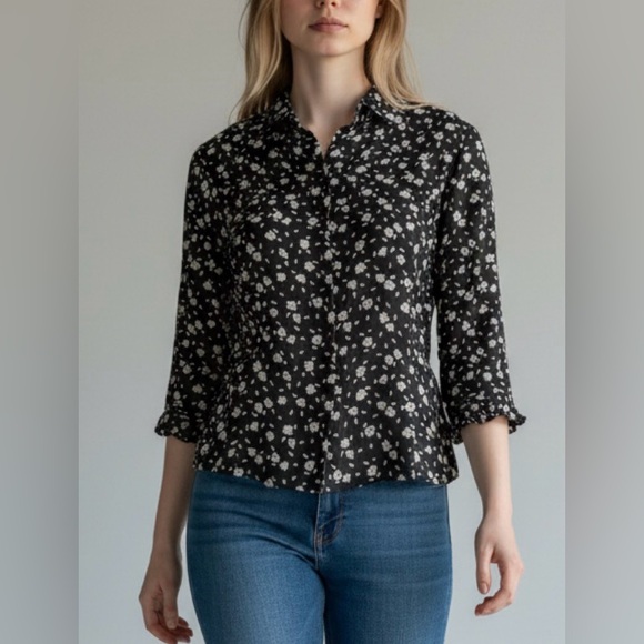 Ann Taylor Black and White Floral silk blouse - Picture 3 of 13